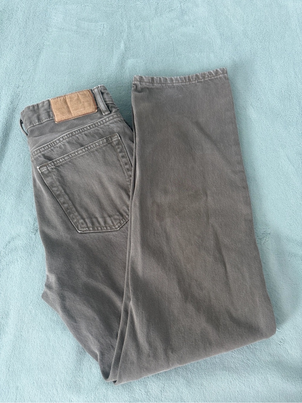 Zara Men's Straight Jeans in Charcoal Gray with Tan Patch